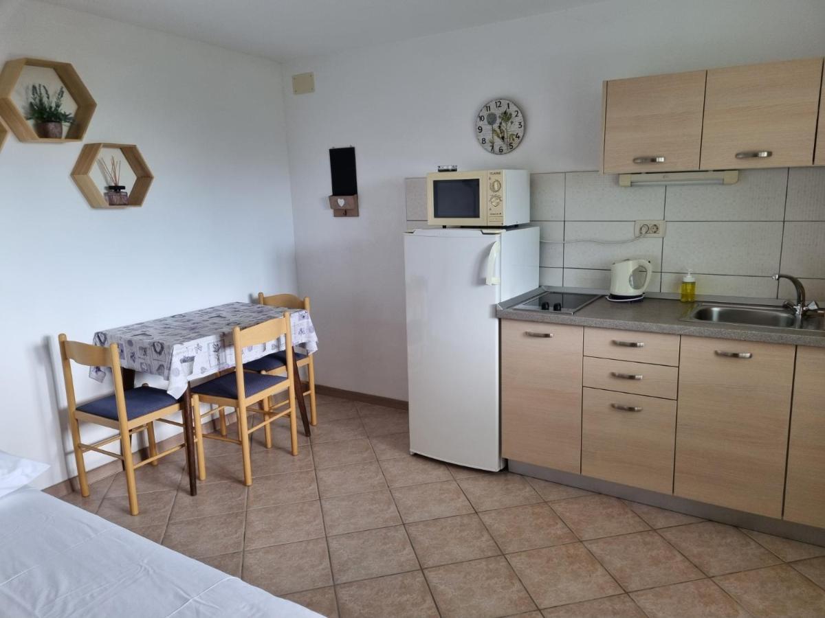 Guesthouse Dominovic Brela Luaran gambar